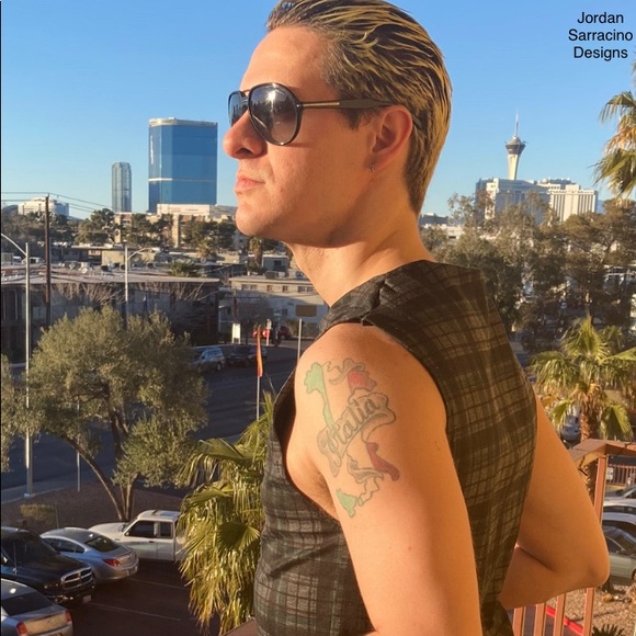 Jordan Sarracino Designs Green Plaid Vest - Picture 2 of 2